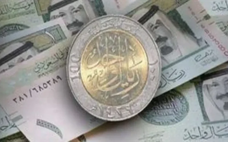 سعر الريال السعودي مقابل الجنيه في تعاملات الأحد الأخير